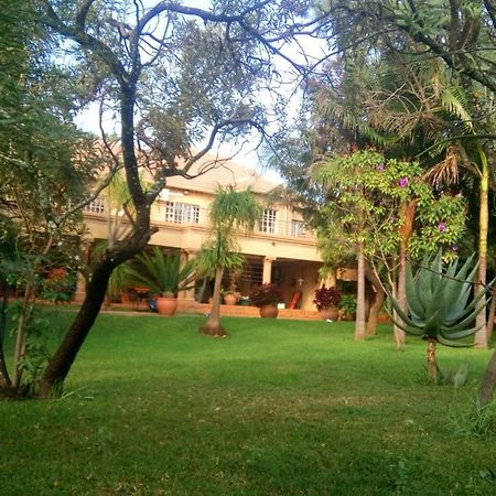 Suikerbosrant Sleep And Go Acomodação com café da manhã Pretoria-Noord Exterior foto