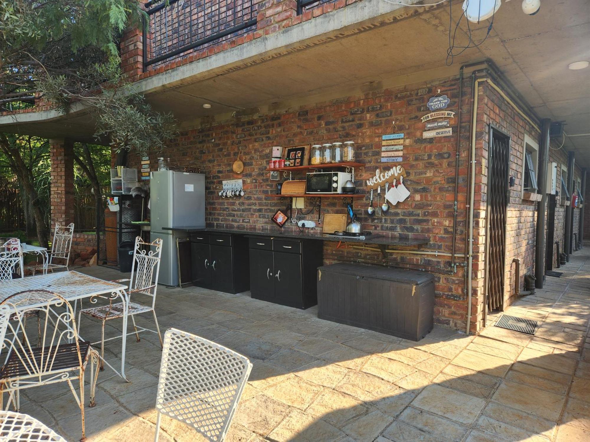 Suikerbosrant Sleep And Go Acomodação com café da manhã Pretoria-Noord Exterior foto